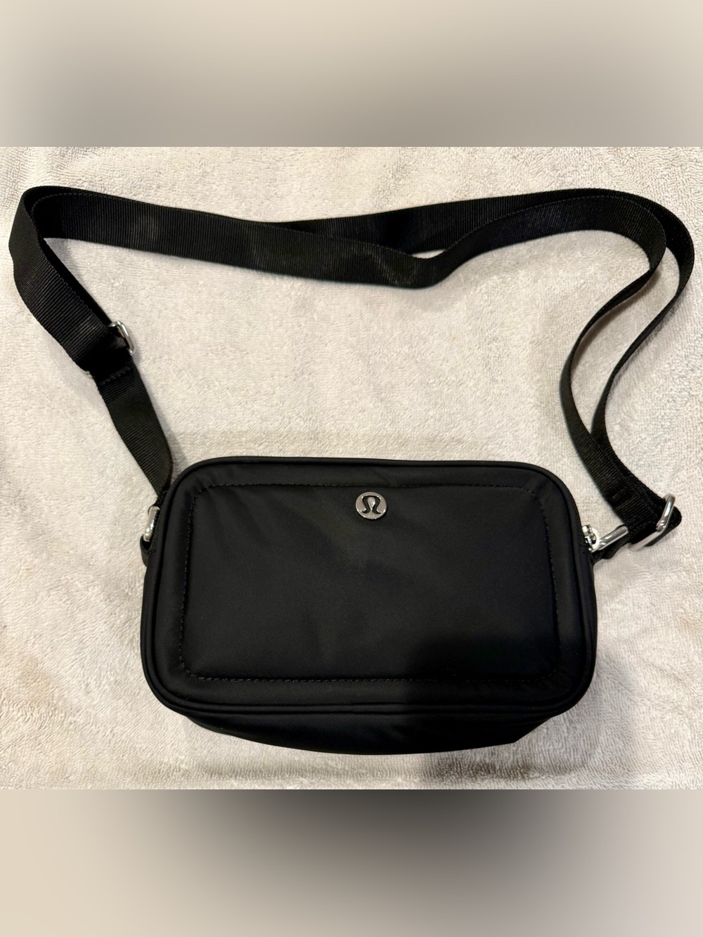 lululemon athletica Black Camera Bag 2L